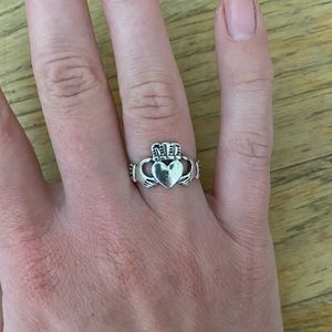 Claddagh silver boho heart design ring size 5 1/2